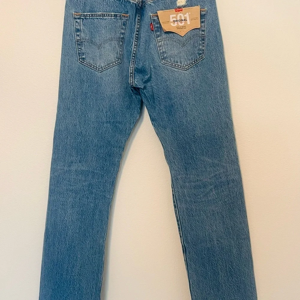 Levi's Men's 501 Original-Fit Button Fly Ripped Denim Jeans SZ 33x32